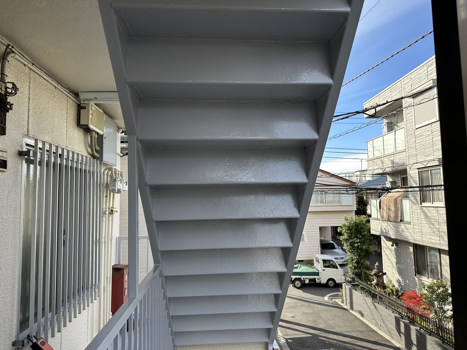 野田市で鉄骨階段の塗り替え｜サビ対策で安心・長持ち【優建装】